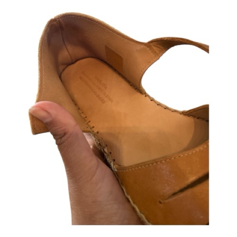 •Elegant Tan Women's Sandals - Picture 9 of 10